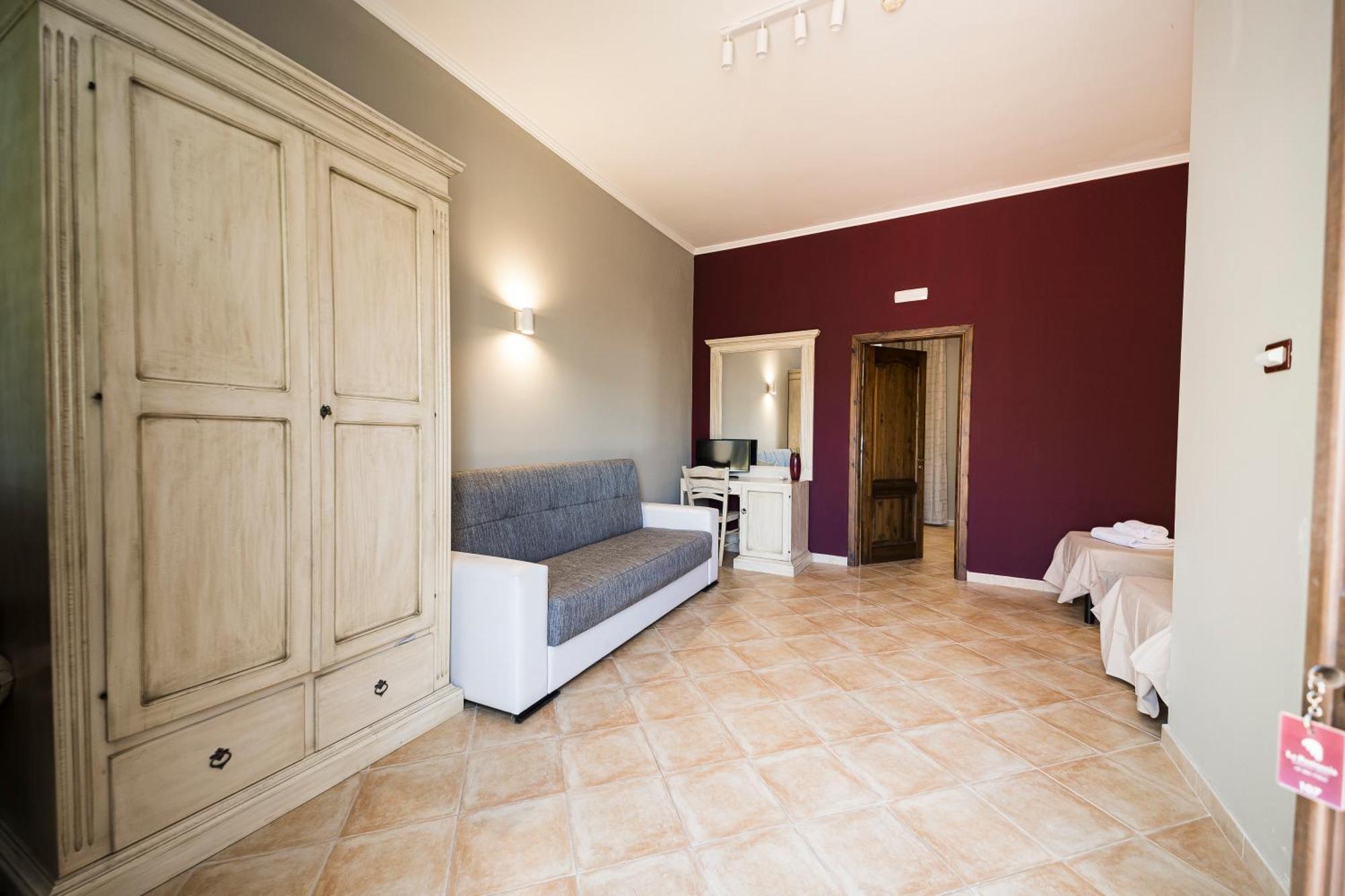 La Restuccia - Masseria Urban 4* Lequile